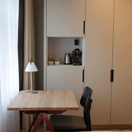 ホテル By Friso - Scheveningen *